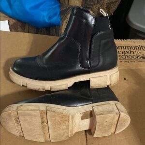 ShuShop Black Heeled Boots